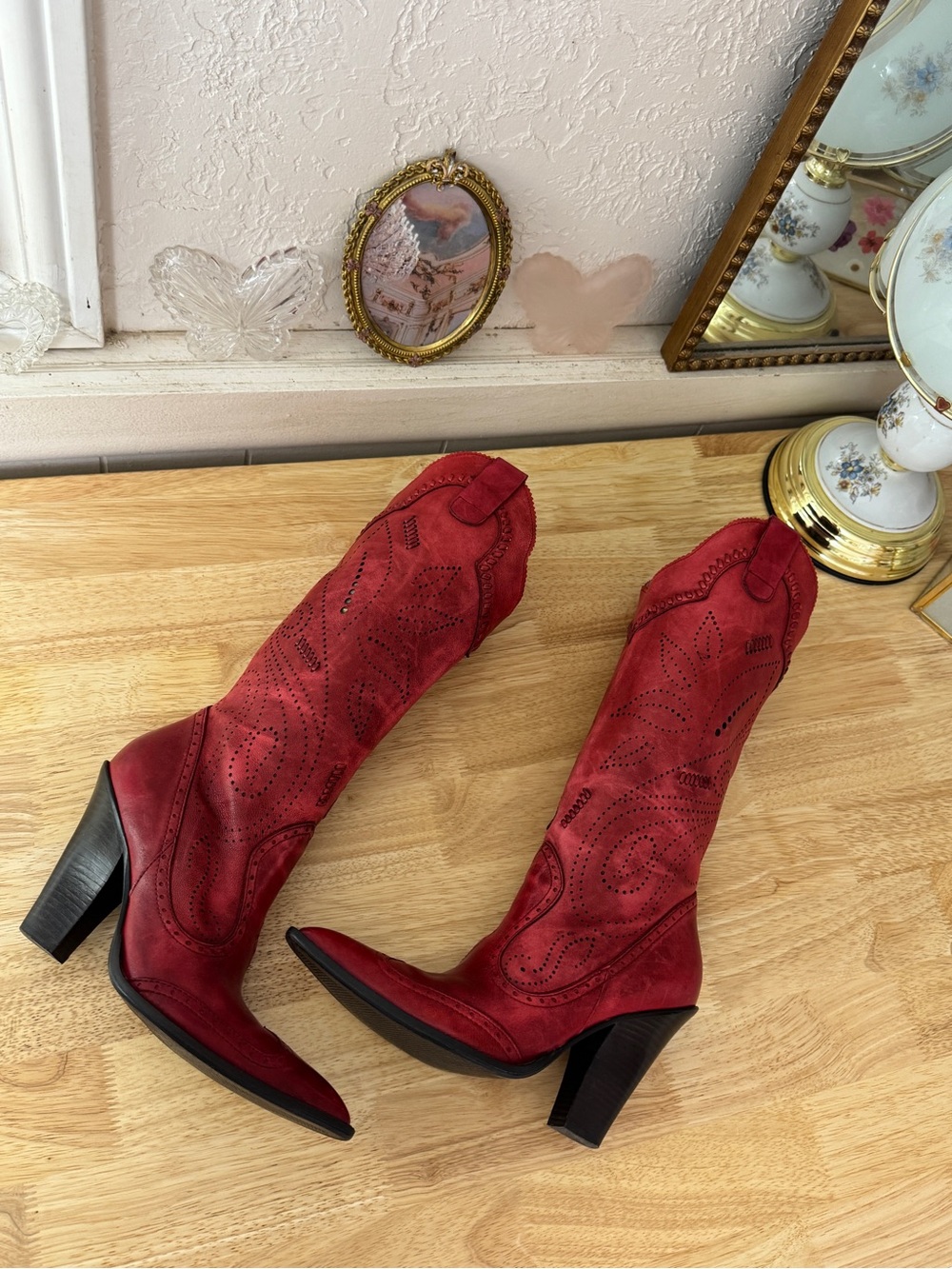 Whimsical BCBG Girls Red Western Cowboy Boots Pointed Toe Block Heel Size 5.5